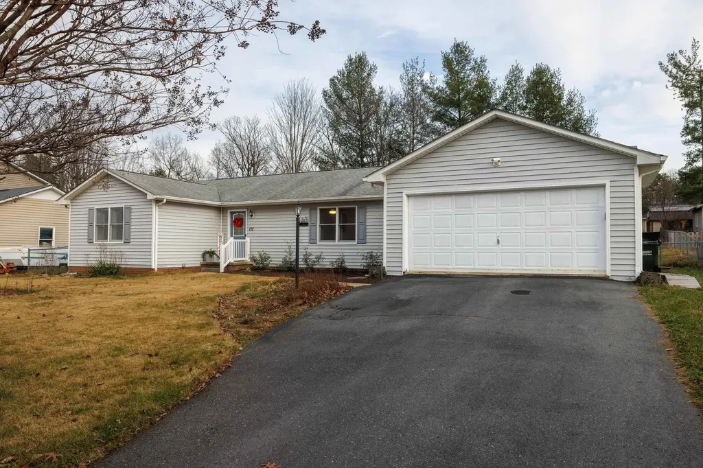 172 Forest Drive Stuarts Draft VA 24477