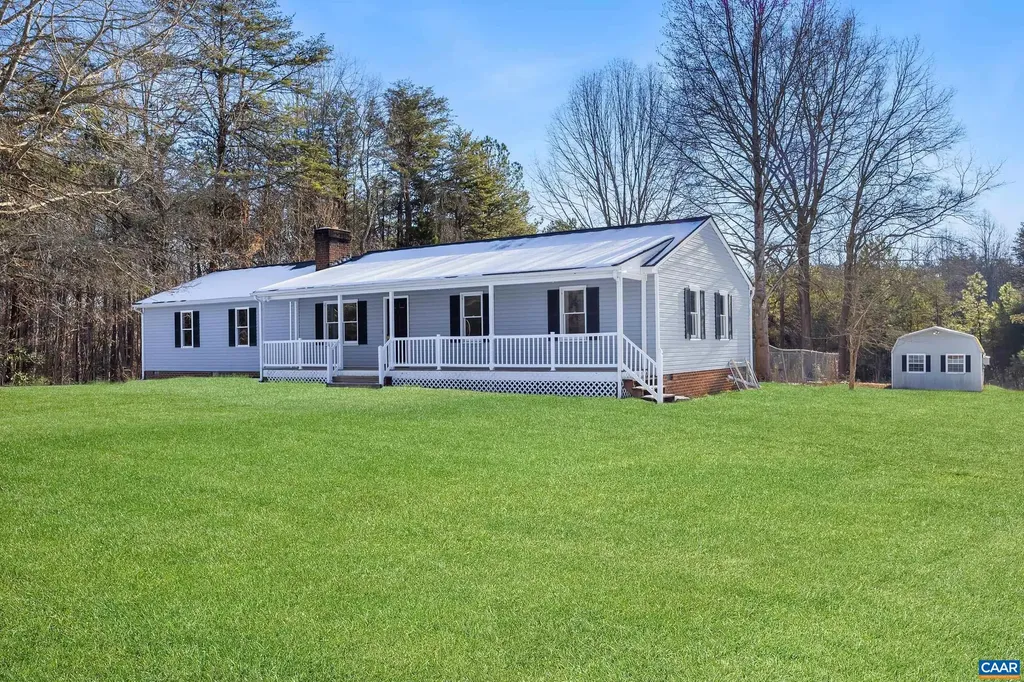 1588 Holly Grove Drive Bumpass VA 23024