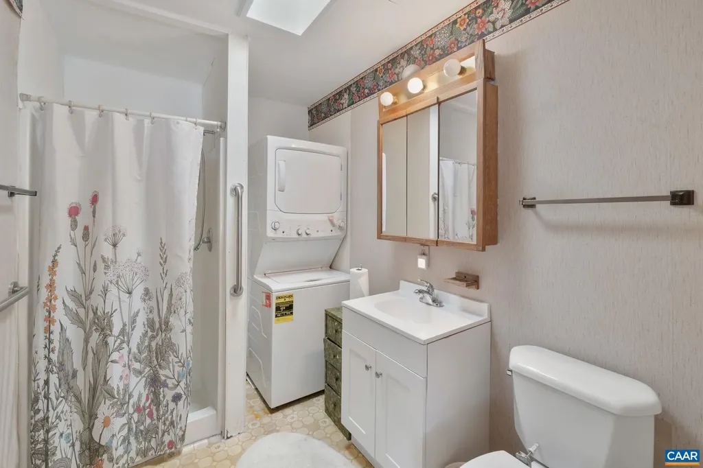 12506 James Madison Highway Palmyra VA 22963