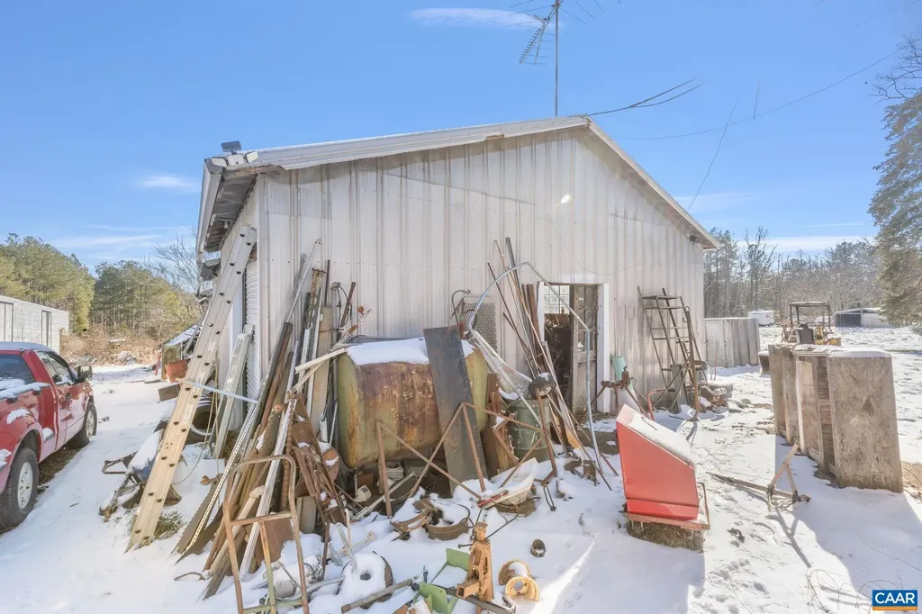 12506 James Madison Highway Palmyra VA 22963