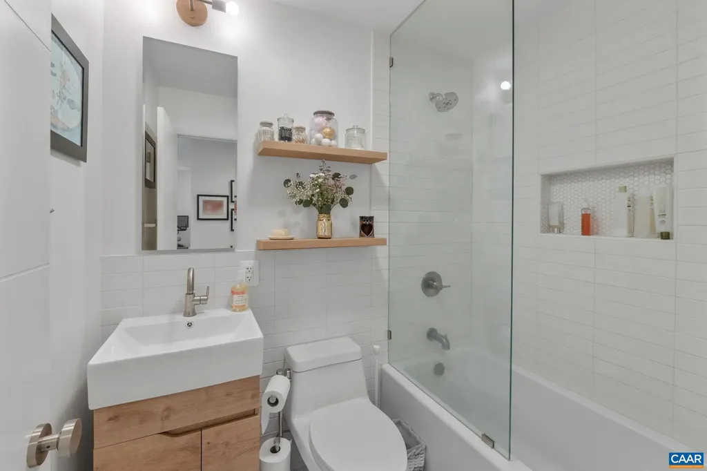 1314 Kenwood Lane Charlottesville VA 22901