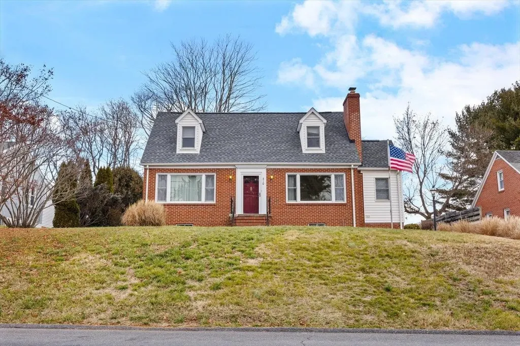 810 Reid Street Staunton VA 24401