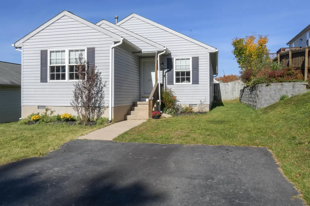 1033 D Street Waynesboro VA 22980