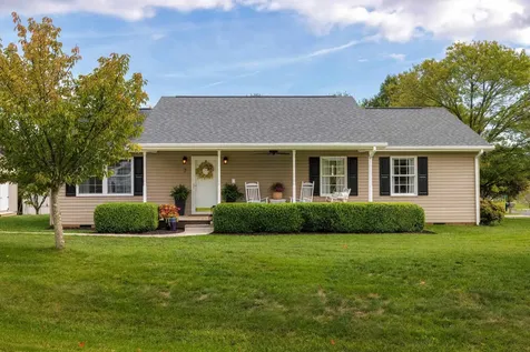 7 Logan Lane Fishersville VA 22939