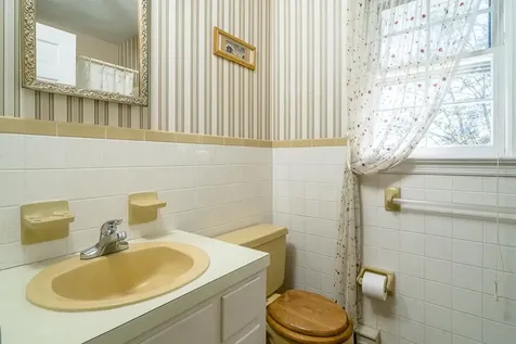 503 Holly Avenue Grottoes VA 24441