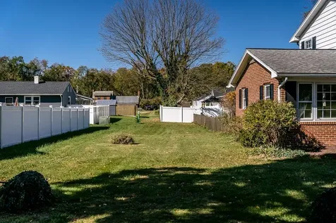 503 Holly Avenue Grottoes VA 24441