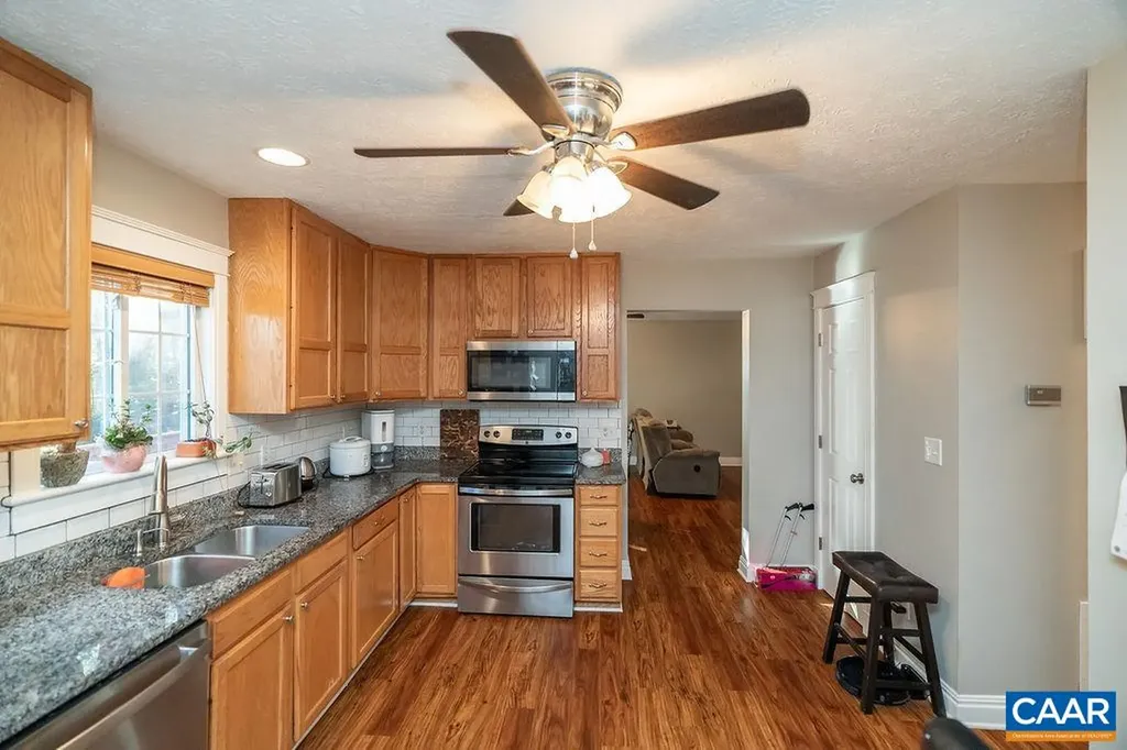 17 Hatchechubee Road Palmyra VA 22963