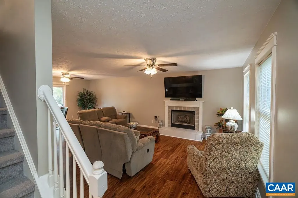 17 Hatchechubee Road Palmyra VA 22963