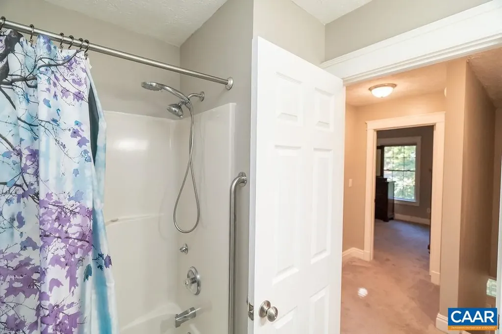 17 Hatchechubee Road Palmyra VA 22963