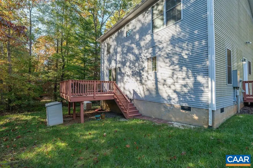 17 Hatchechubee Road Palmyra VA 22963