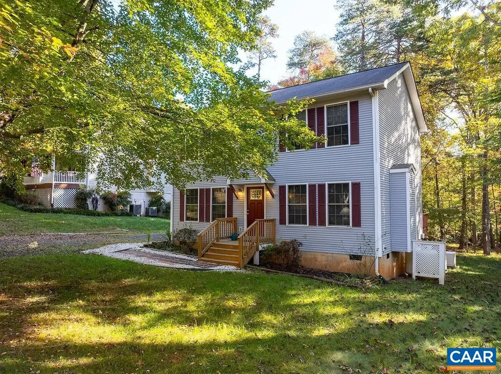17 Hatchechubee Road Palmyra VA 22963