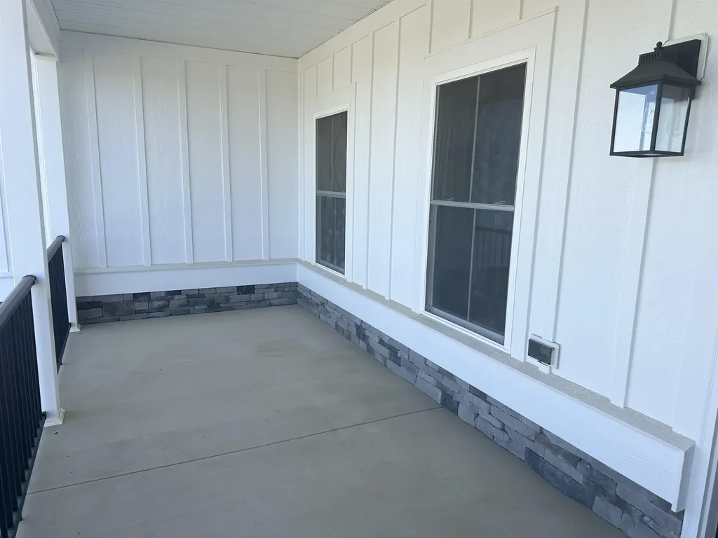 21 Rolling Oaks Drive Fishersville VA 22939