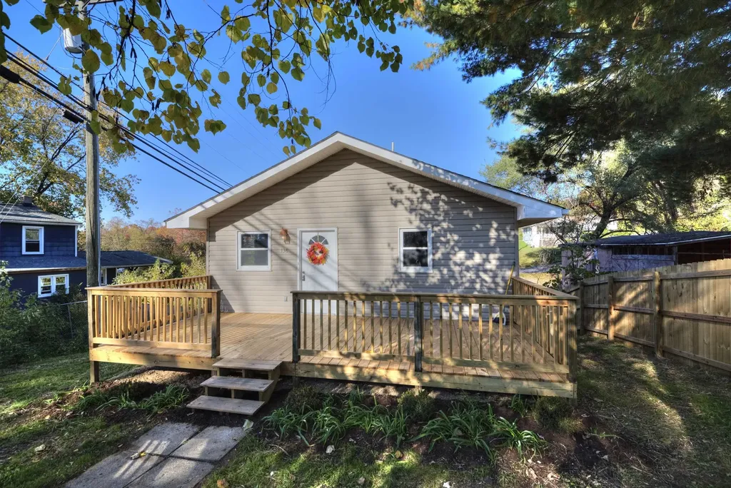 736 Harmon Avenue Waynesboro VA 22980