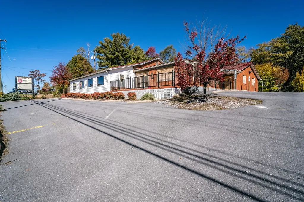 2323 West Main Street Waynesboro VA 22980