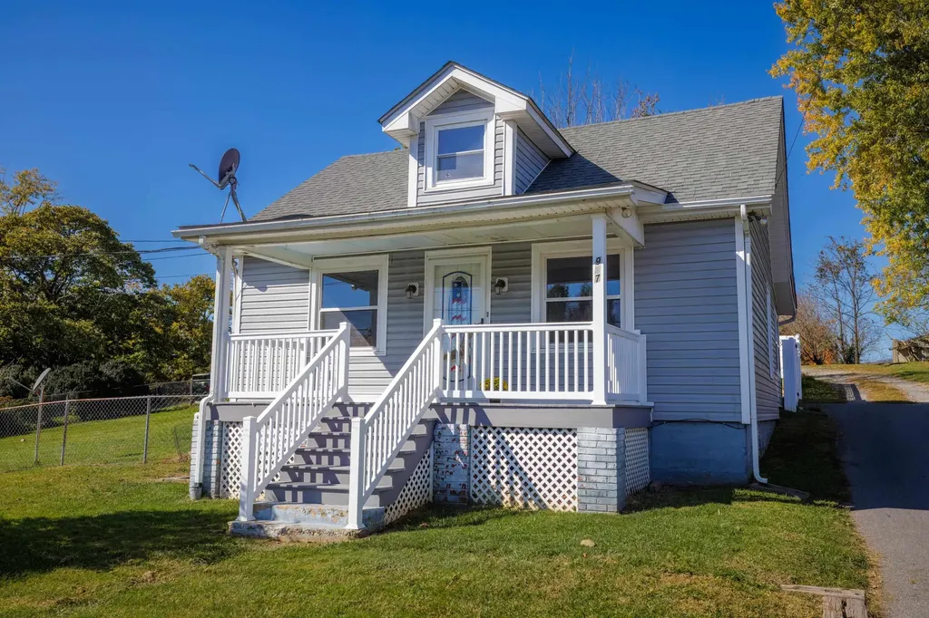 917 Sherwood Avenue Waynesboro VA 22980