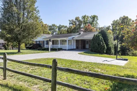 232 Edgewood Drive Shenandoah VA 22849