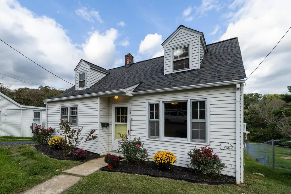 428 W High Street W Woodstock VA 22664