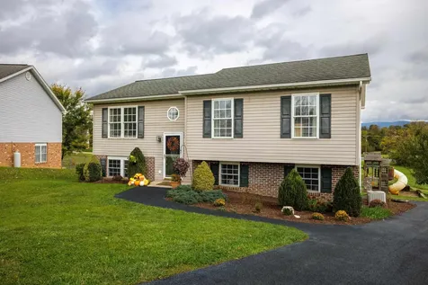 102 Kittiwake Court Elkton VA 22827