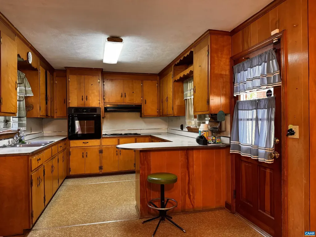 1704 Old Brook Road Charlottesville VA 22901