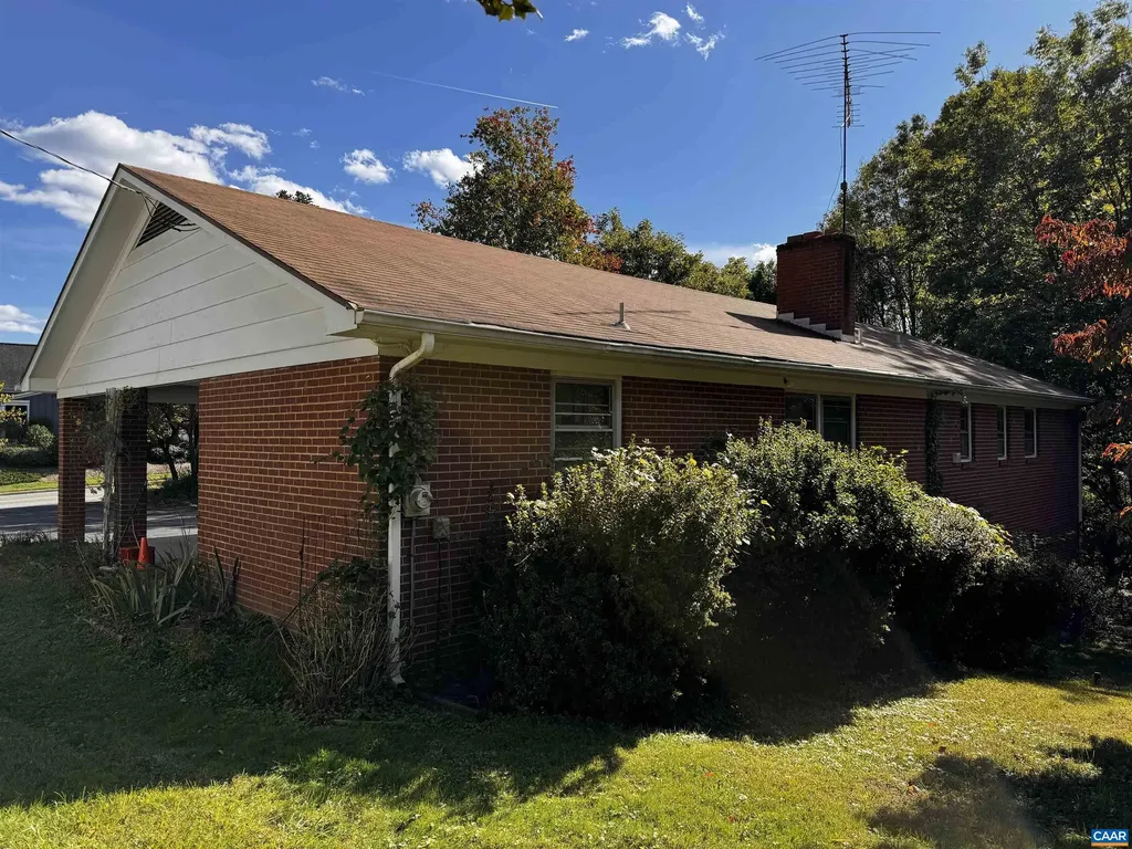 1704 Old Brook Road Charlottesville VA 22901