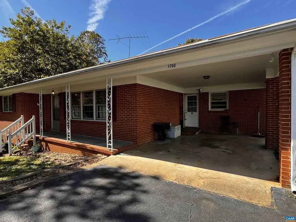 1704 Old Brook Road Charlottesville VA 22901