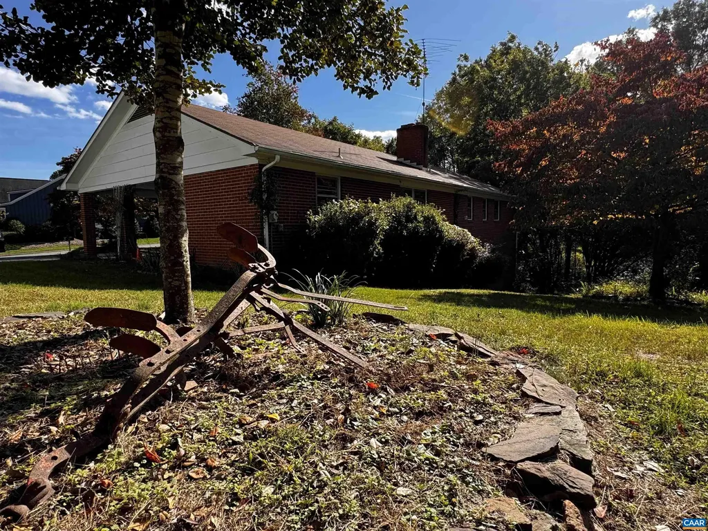 1704 Old Brook Road Charlottesville VA 22901