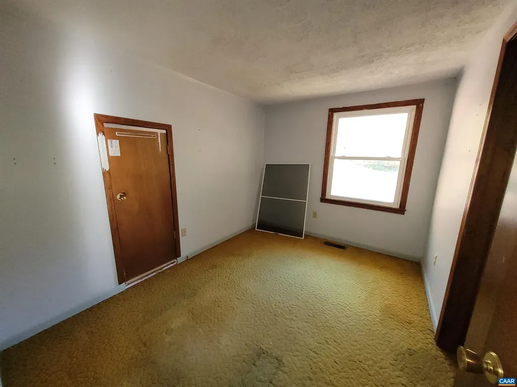 866 Toms Road Barboursville VA 22923