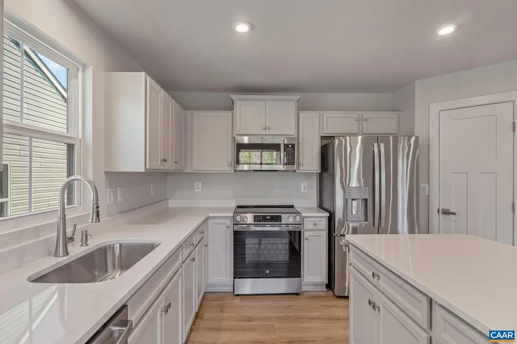 88 White Sands Boulevard Barboursville VA 22923