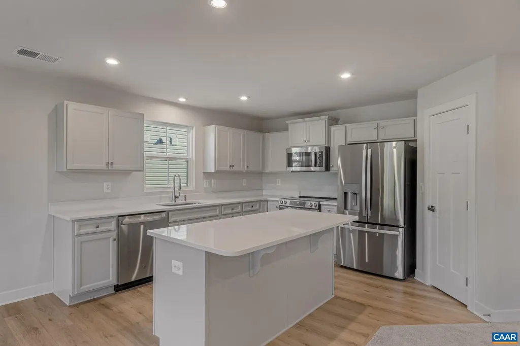 88 White Sands Boulevard Barboursville VA 22923