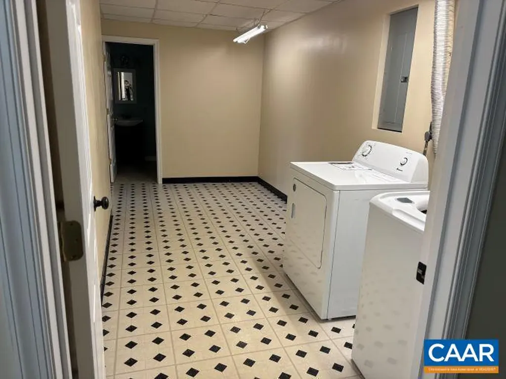 42 Hatchechubee Road Palmyra VA 22963