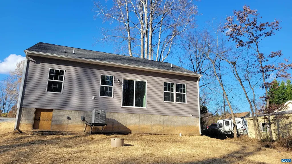 228 Redbud Drive Louisa VA 23093