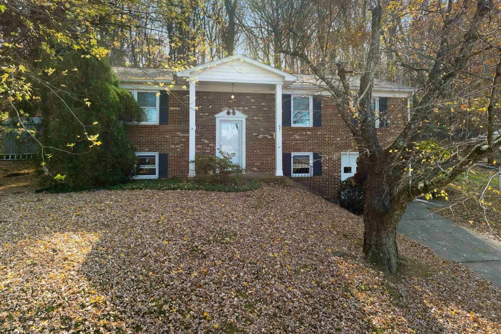 681 Gloria Place Staunton VA 24401