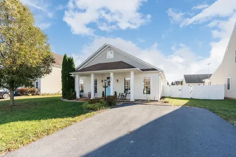 1007 Pendleton Drive Waynesboro VA 22980