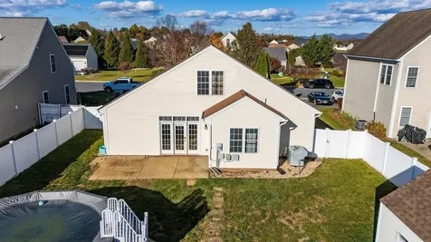 1007 Pendleton Drive Waynesboro VA 22980