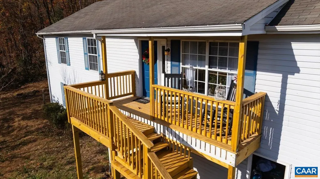 1024 N Greene Acres Road N Stanardsville VA 22973