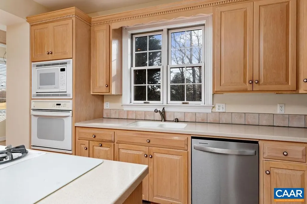 47 Windthistle Lane Nellysford VA 22958