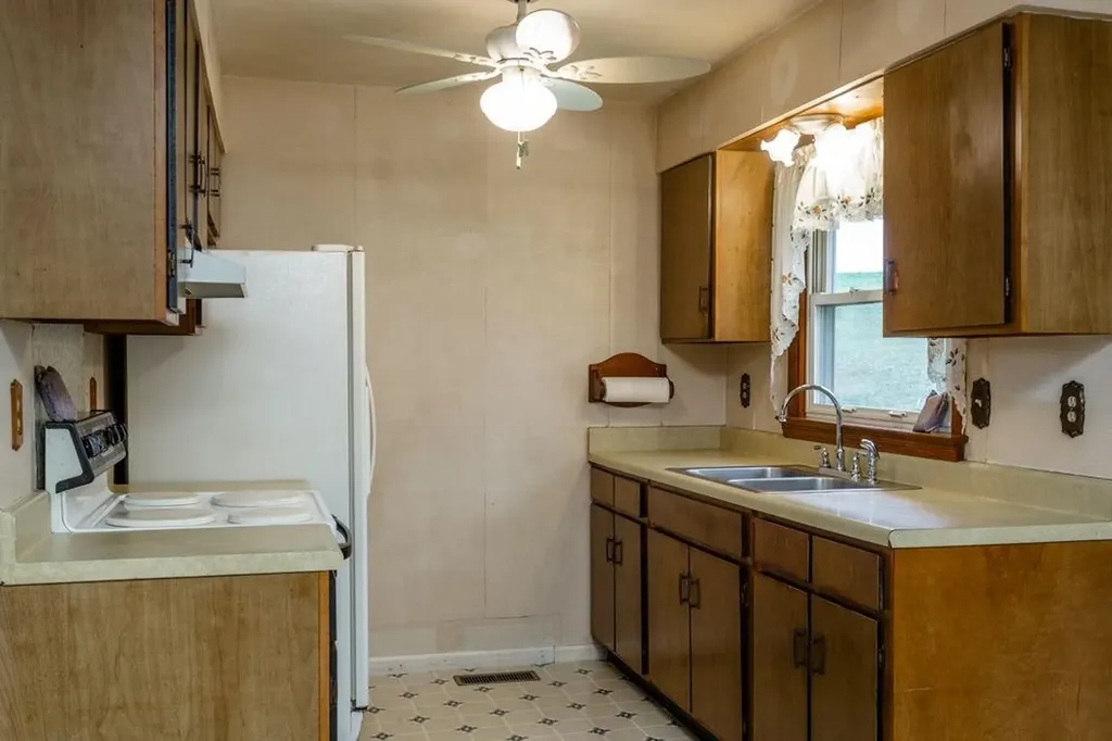 10807 Indian Trail Road Rockingham VA 22802