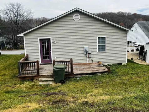 1308 3rd Street Waynesboro VA 22980
