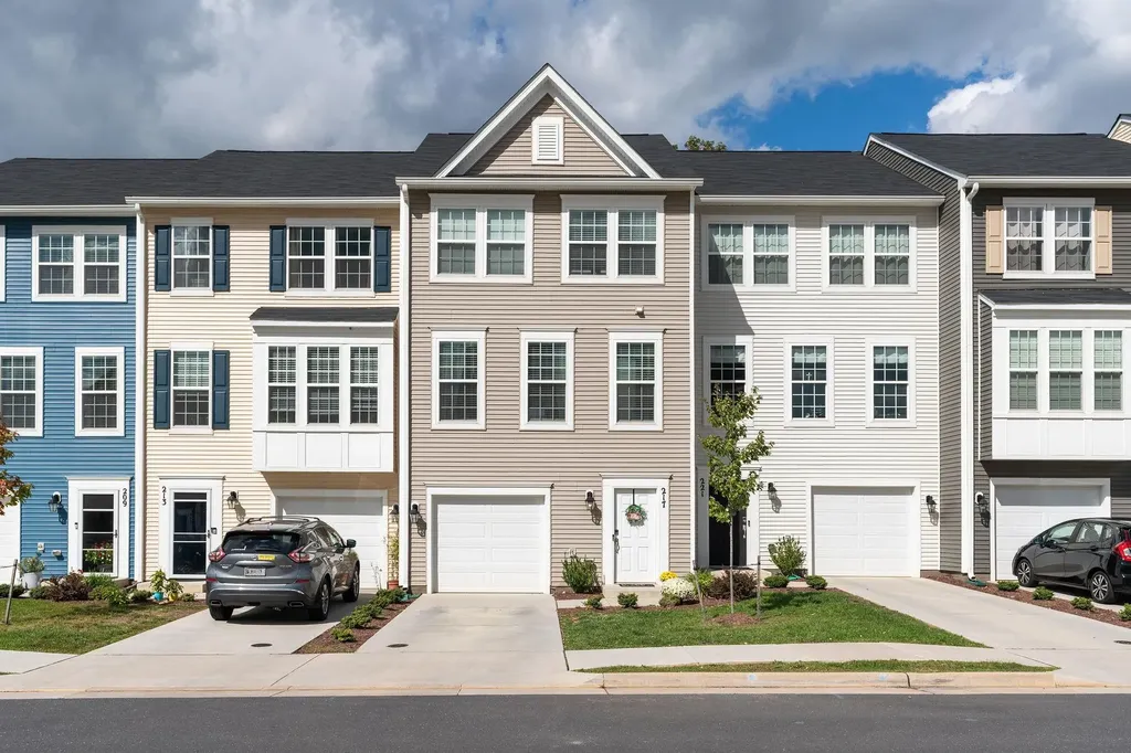 217 Willowshire Court Waynesboro VA 22980
