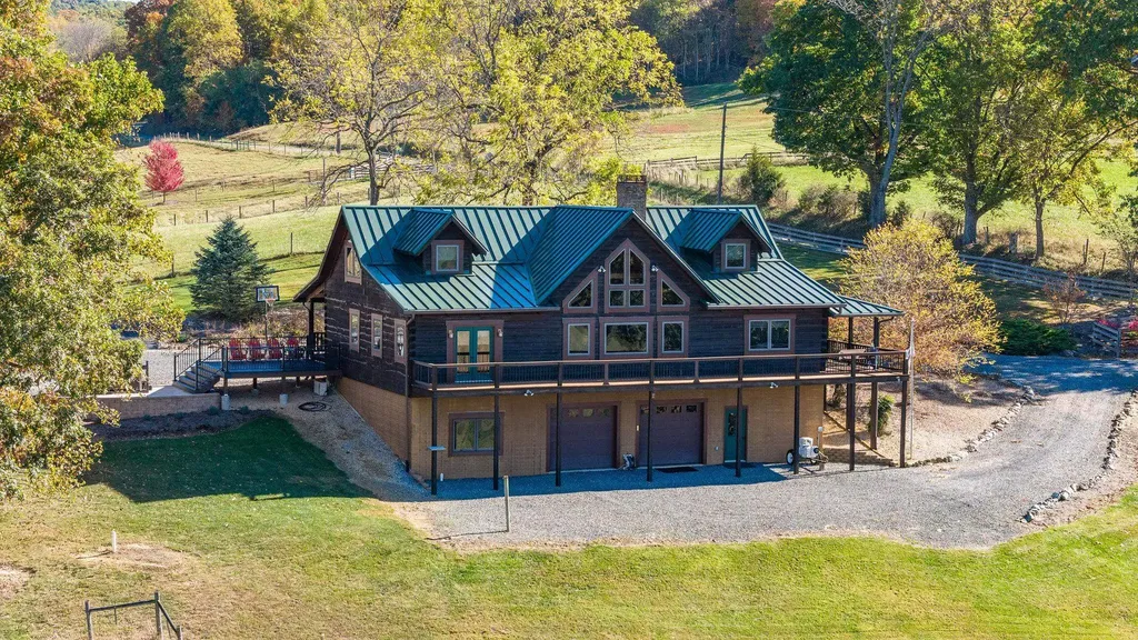 715 Gibbs Run Lane Raphine VA 24472