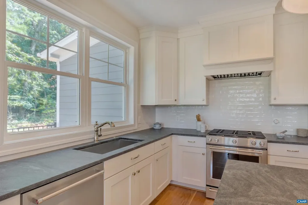 154 Eagle Creek Terrace Zion Crossroads VA 22942