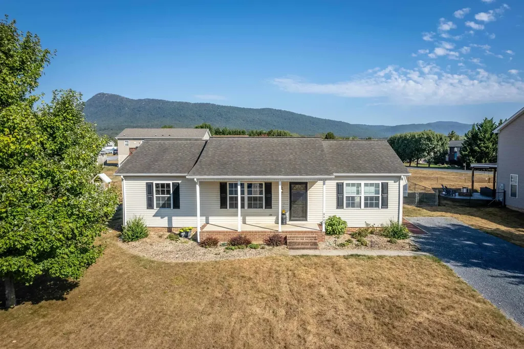 9443 Foxtail Place Mcgaheysville VA 22840