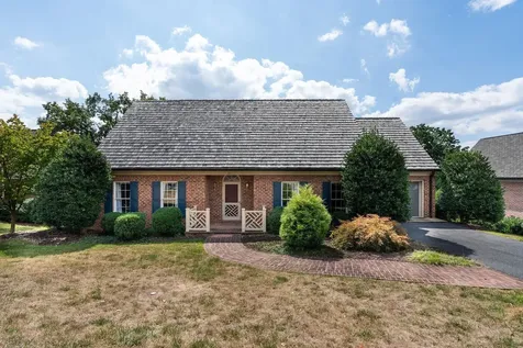 403 Candlelight Drive Staunton VA 24401