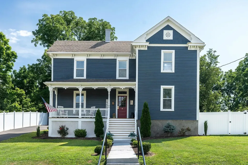 547 Calvert Street Staunton VA 24401