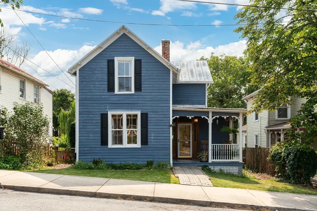 507 Winthrop Street Staunton VA 24401