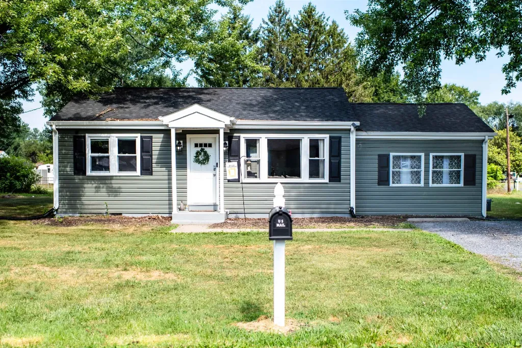 403 Elm Avenue Grottoes VA 24441