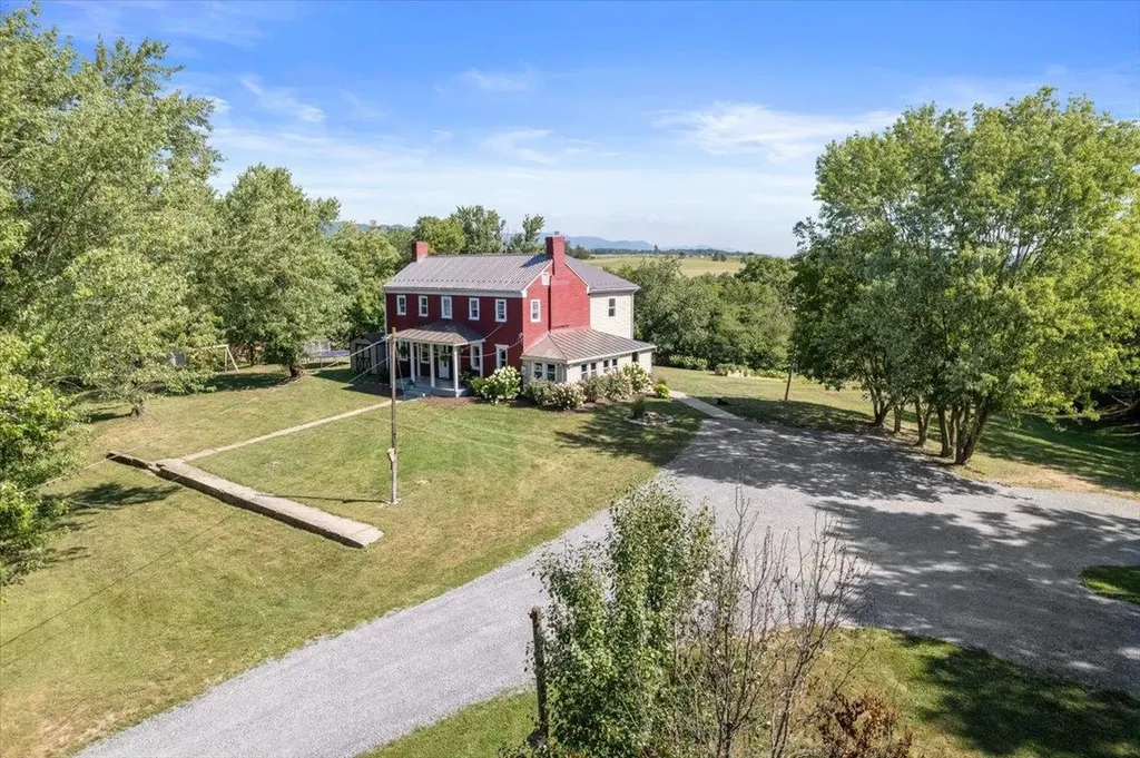 6704 Dovel Road Elkton VA 22827