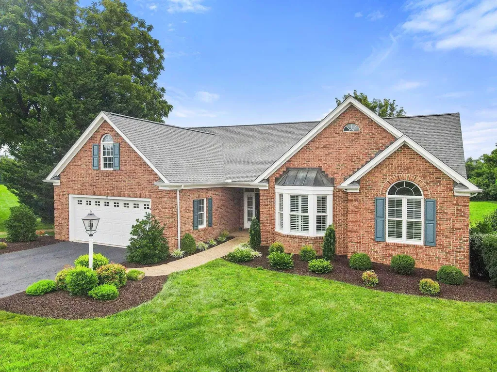 33 Jefferson Green Waynesboro VA 22980