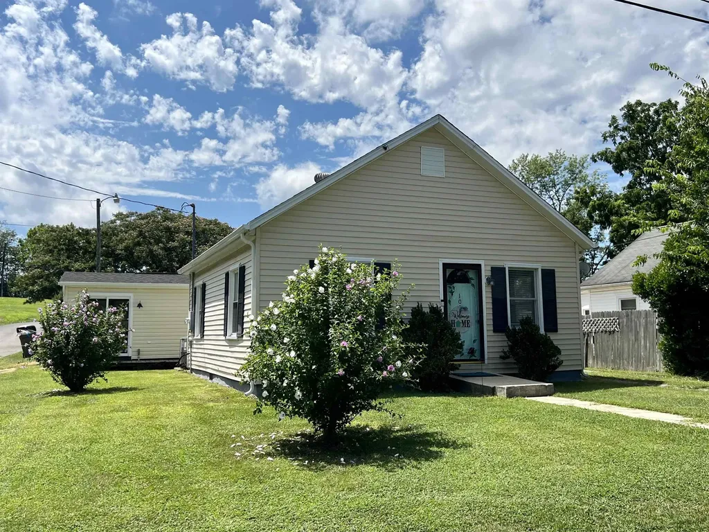 100 Concord Place Waynesboro VA 22980