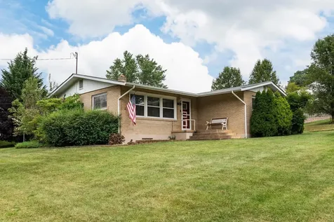 102 Devon Road Staunton VA 24401
